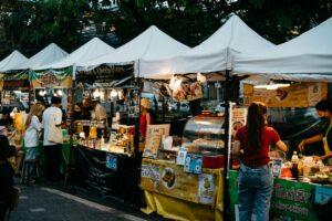 mercados e comida de rua